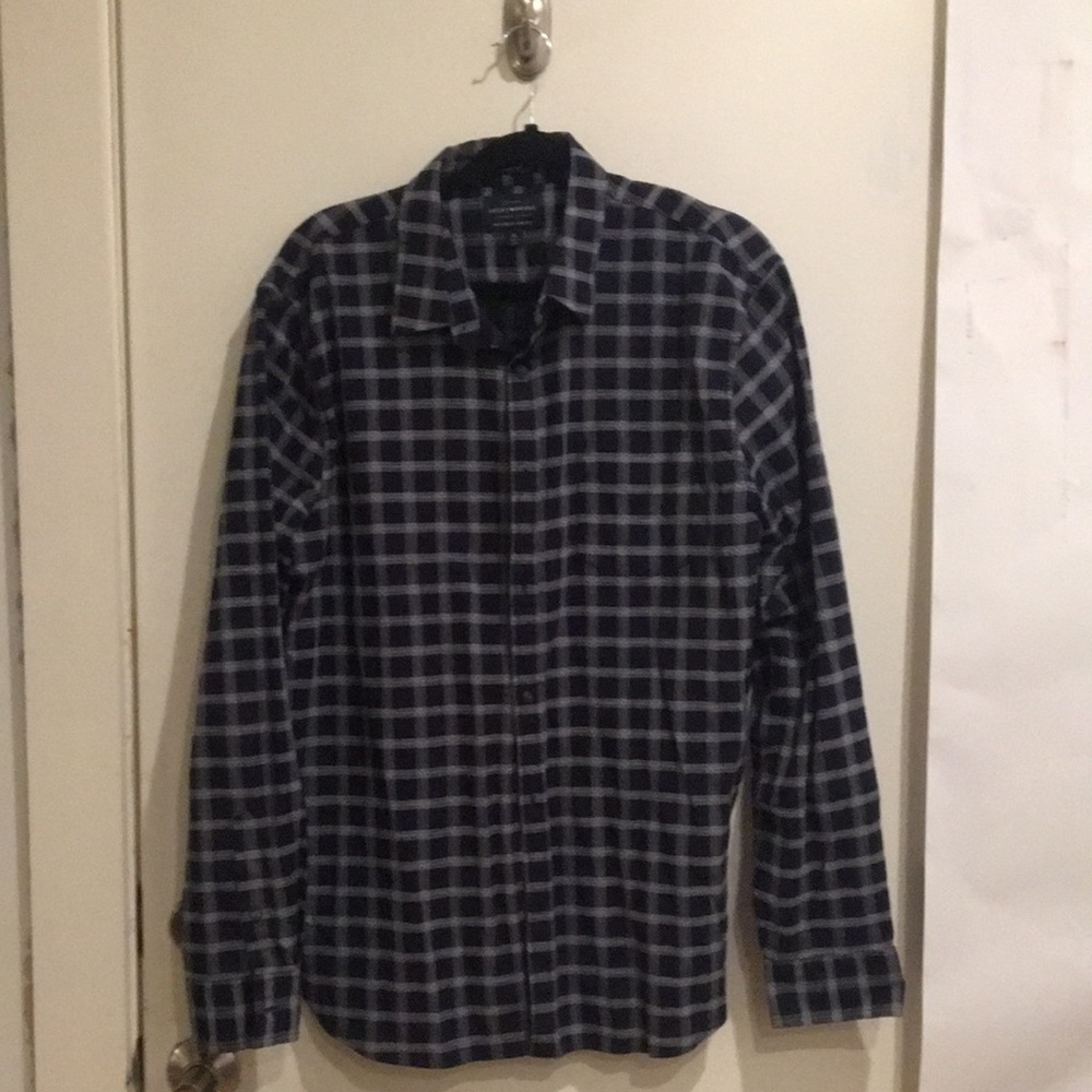 Men’s Lucky Brand navy and white flannel shirt